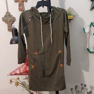 NWOT Olive Green Long Tunic With Hoodie